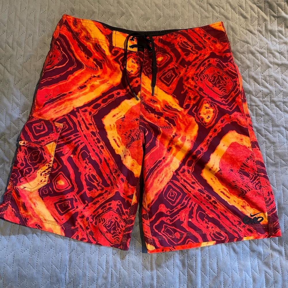 Nike‎ 6.0 board shorts mens size 33 red/orange pre-owned condition